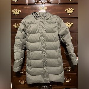 Helly Hansen Down Jacket - Size Medium